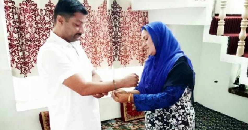  unique story of hindu boy vikram and his muslim sister farookh dar