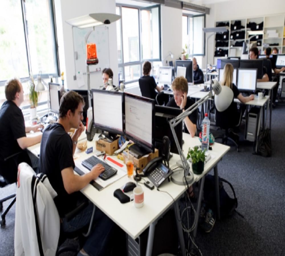 Tips to groom yourself in new office 