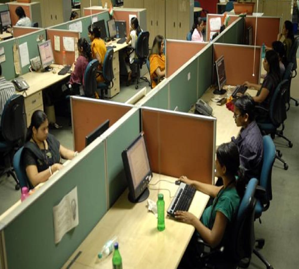 Tips to groom yourself in new office 