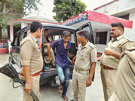 Police History sheeter ran away from police grip