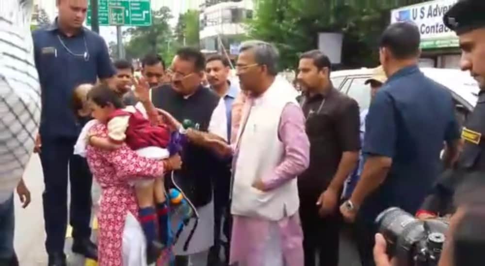 bike hit a minor school girl when chief minister was on traffic