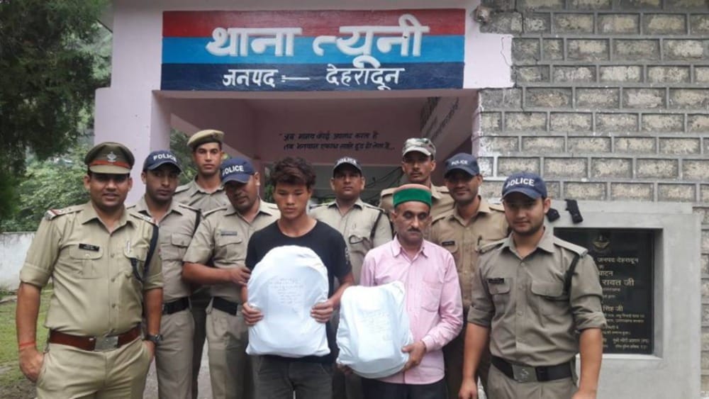 dehradun police arrested two men with drugs