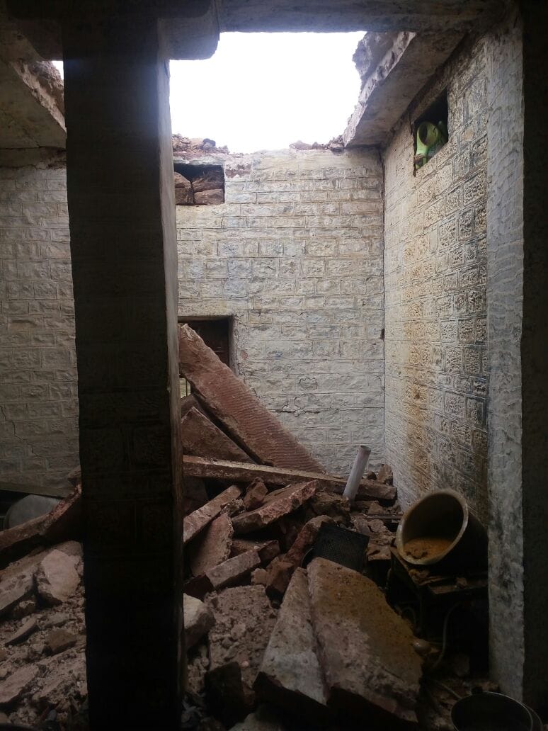 blasts in school, death of one