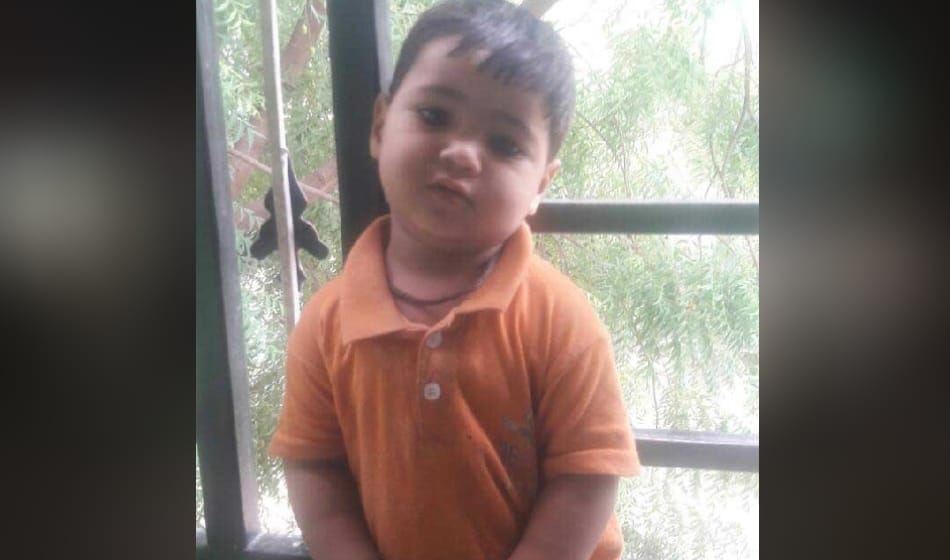 innocent died burnning by hot tea in delhi 