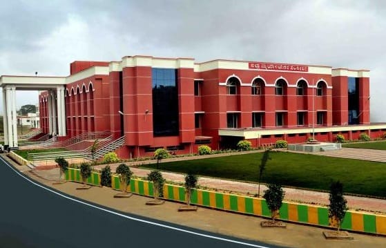 Job vacancy 2017 for Stenographers and Typists in   Karnataka Government 2017
