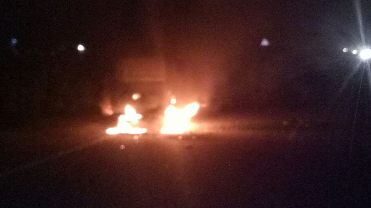 fire in a van on lucknow sitapur highway.