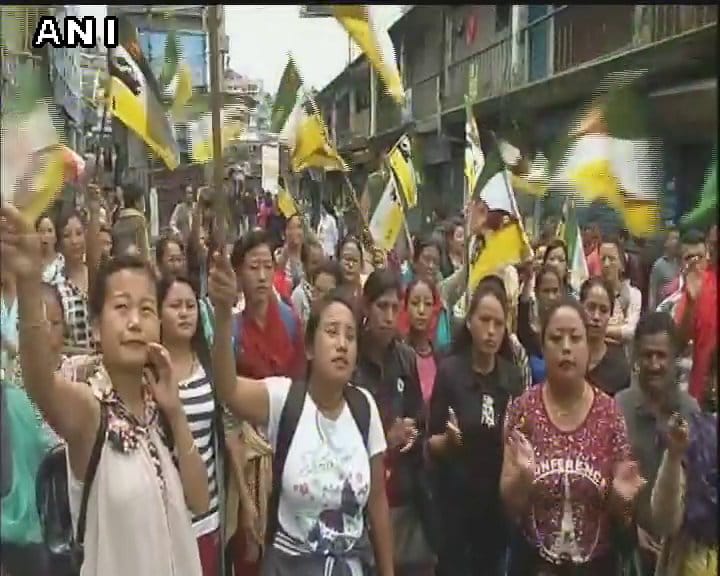 Joint protest by GNLF and GJM's women wing over in West Bengal