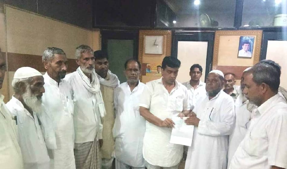 haryana Waqf Board gives financial assistance and job offer letter to junaid family