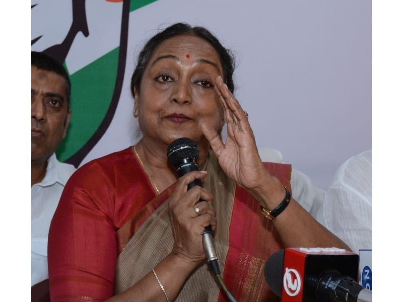meira kumar meets akhilesh and mayawati in lucknow