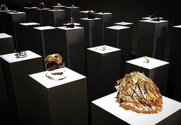 Women breaks art worth crores while taking selfie a 14th factory exhibition in the USA