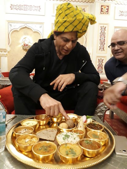 Shahrukh eat churma dal bati