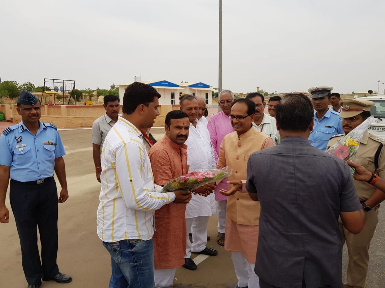 madhya pradesh cm shivraj singh chouhan visits jaisalmer 