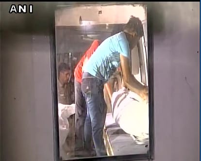Lover couples hanged at hotel in Delhi
