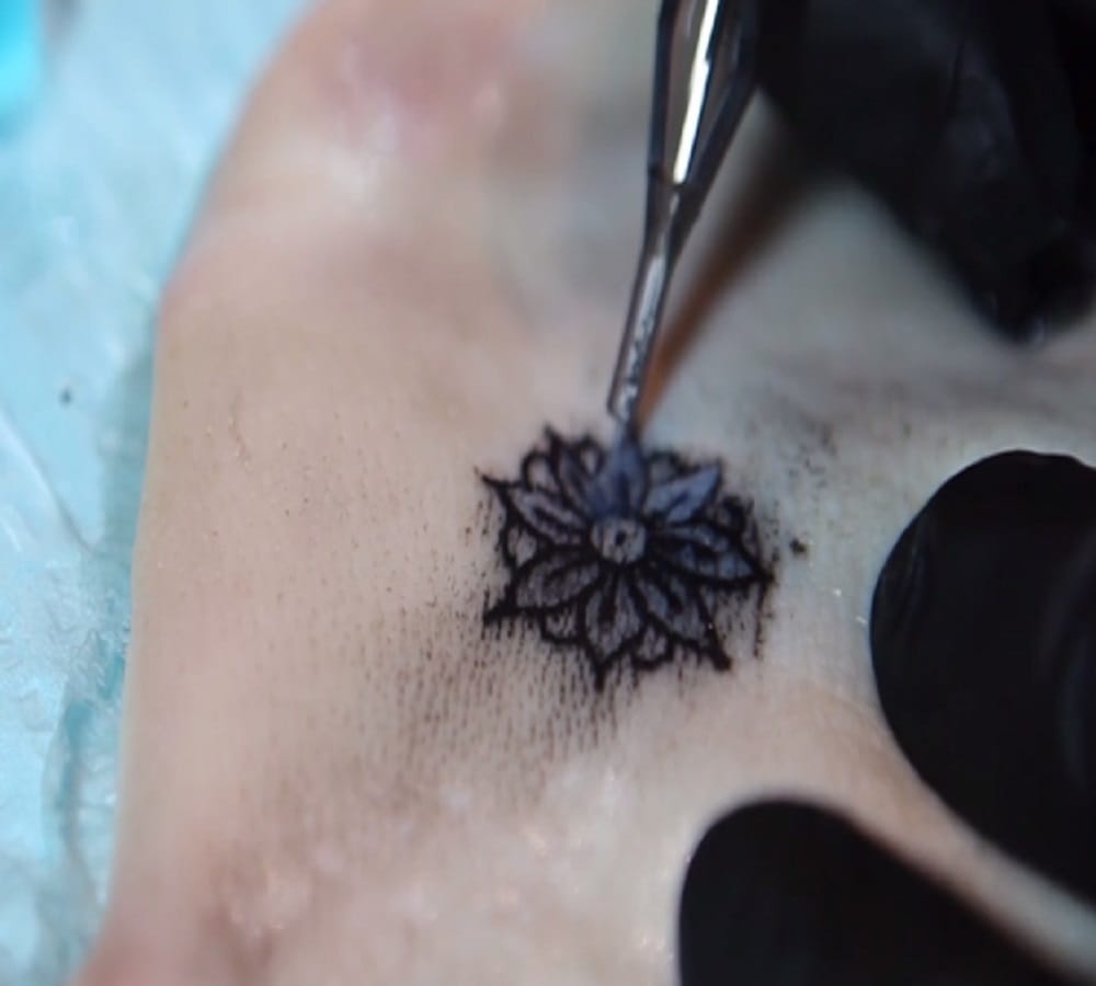 this tattoo will give relief to diabetics patient for manage sugar level in body