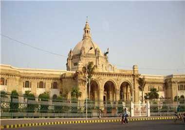  Increasingly difficulties of the youth who threaten to blow the assembly