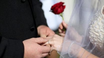  Reality check: marriage or live-in, which life is better?