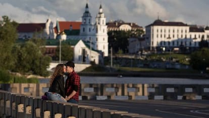  Reality check: marriage or live-in, which life is better?