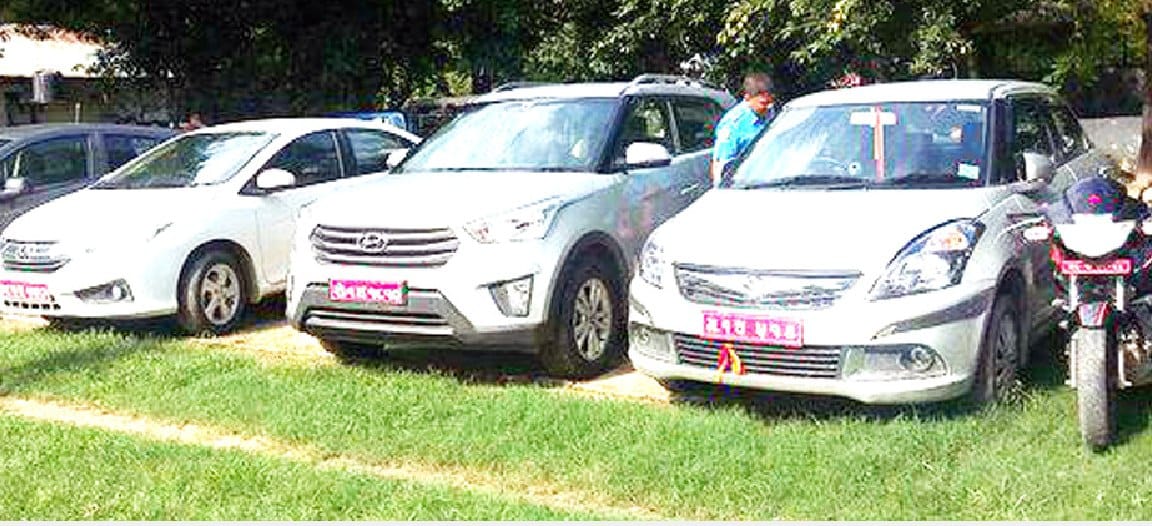  Three luxury cars and a bike With two Nepali Autolipers caught