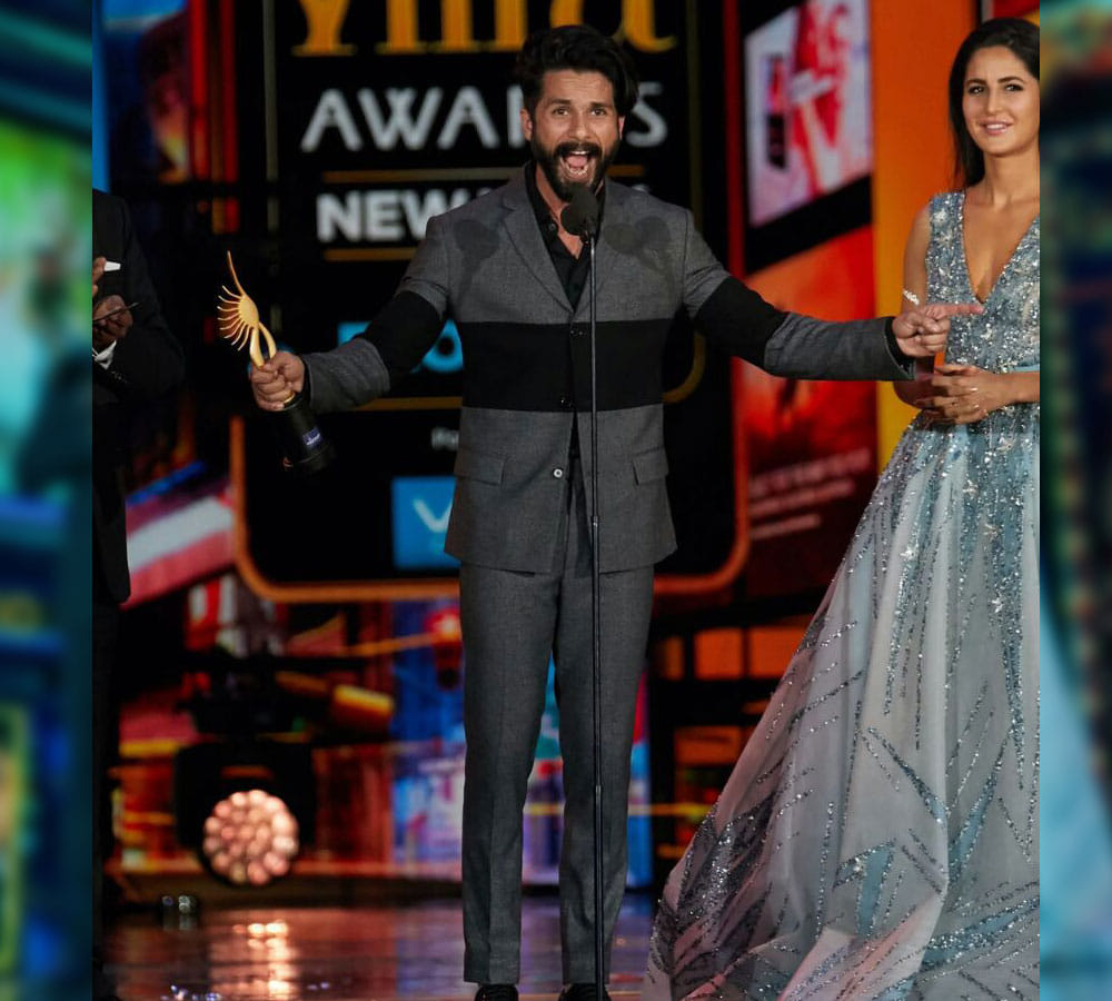 IIFA Awards 2017 New York Shahid Kapoor Alia Bhatt Wins Best Actor Neerja Best Film Full Winner List