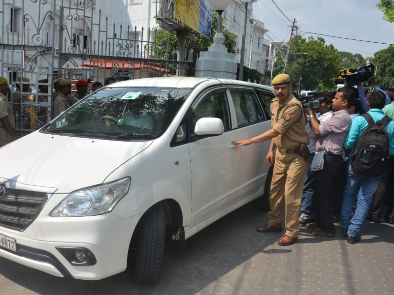  No entry for commissioner in Uttar Pradesh vidhanbhawan.