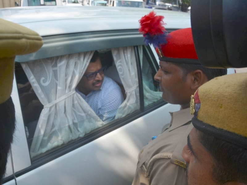  No entry for commissioner in Uttar Pradesh vidhanbhawan.