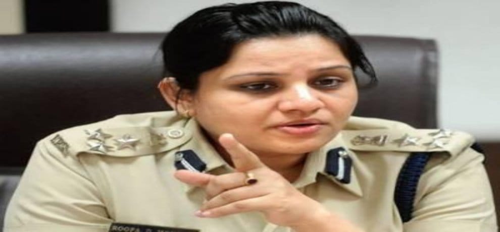 DIG d roopa submits second report on sasikala, cctv records are missing