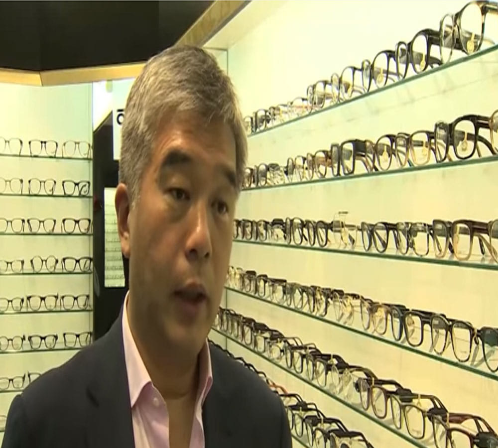 These special lens will make you tension free from changing eyes lens repeatedly