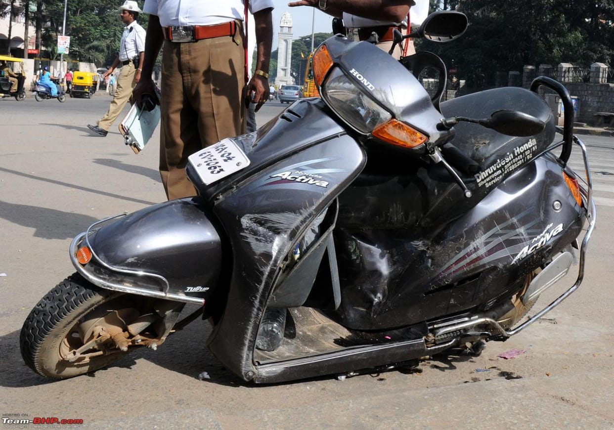Elderly death due to falling from bike