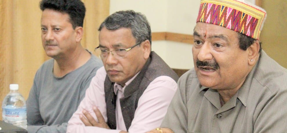 Maheswar Singh targets CM Virbhadra singh