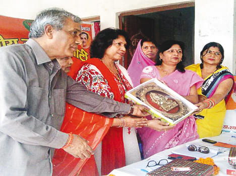 Free women check in health fairs
