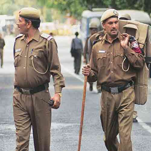 job vacancies for graduates in delhi police 45000 salary