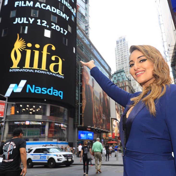 IIFA Awards 2017 Shabana gets Best Supporting Actress Award For Neerja