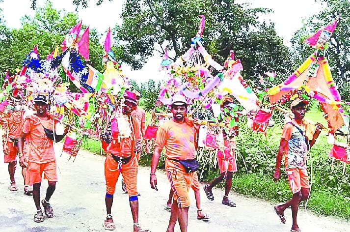 The atmosphere of 'Bol Bam', the Shiva mahal