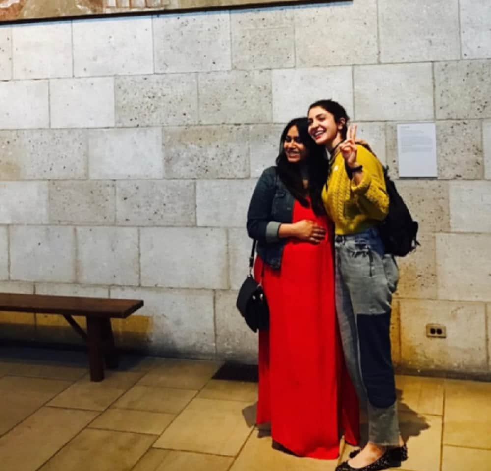 Anushka Sharma ditches SRK, IIFA to spend time with boyfriend Virat Kohli in New York