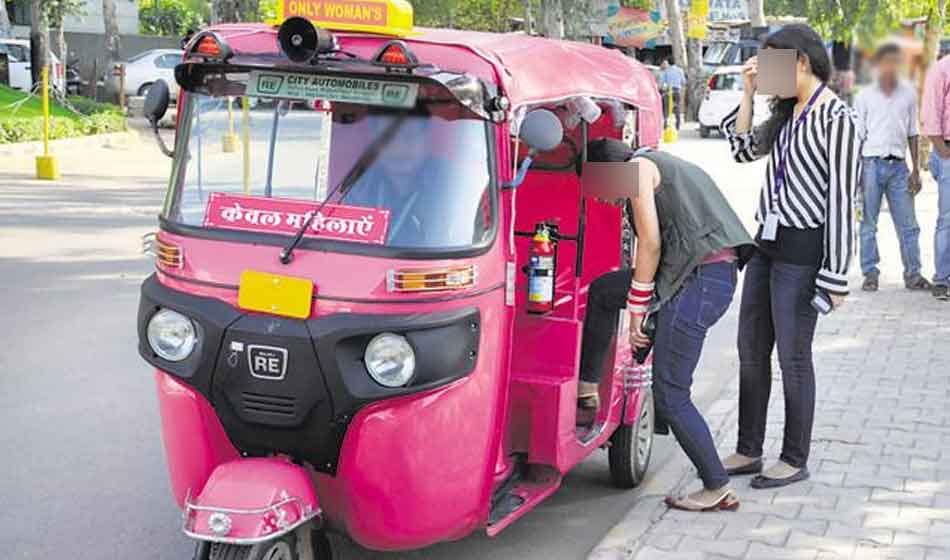 software engineer looted in noida by auto gang 