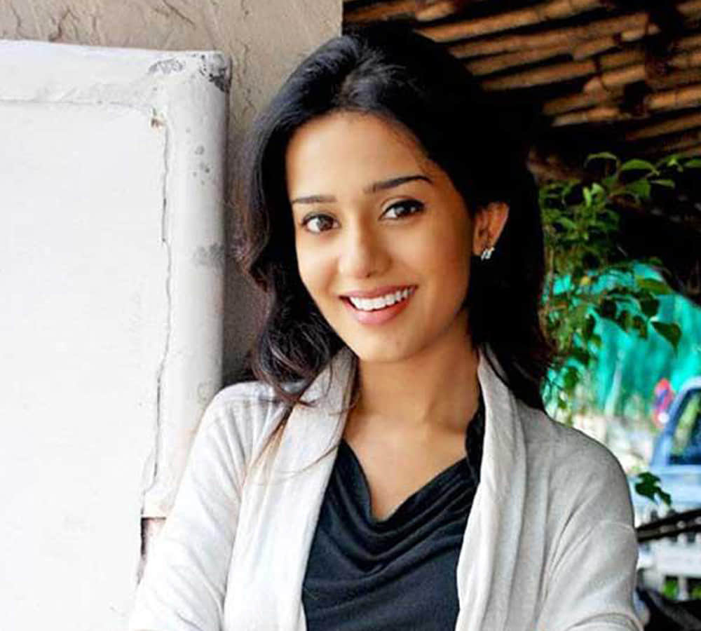 thackeray actress amrita rao on nepotism