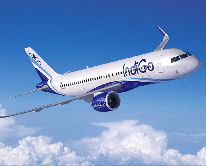 indigo pilot saved 180 passengers life in lucknow