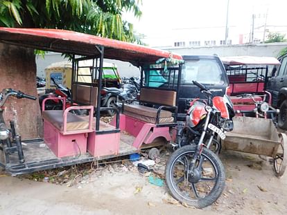 81 junk vehicles auctioned for Rs 3.26 lakh