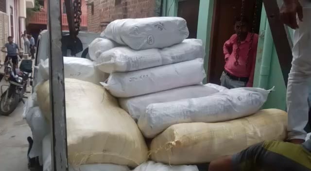 1500 kg polythene recovered from a godown in alwar 