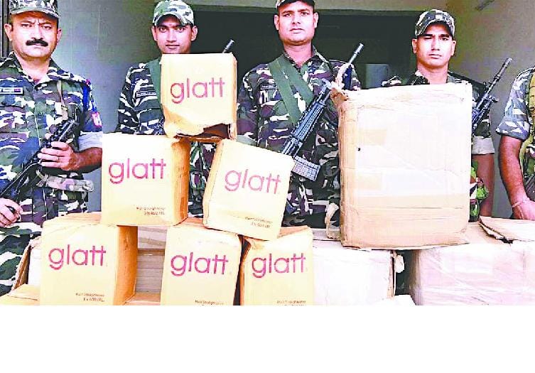 ssb caught foreign product worth eight lakhs