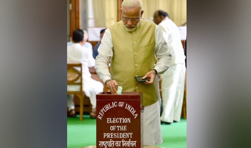 presedential election 2017 voting pictures from narendra modi to kejriwal all vote for new president