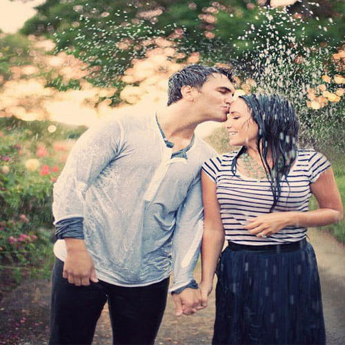 Know Why people feel more romantic during the rainy season