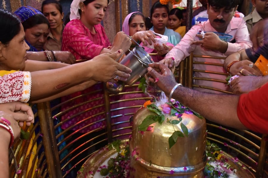 Savan monday fast start from Aashad in bhadohi
