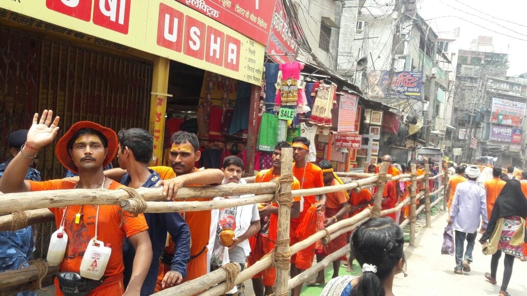 Sawan second Monday Kashi one lakh devotees did Jalabhishek