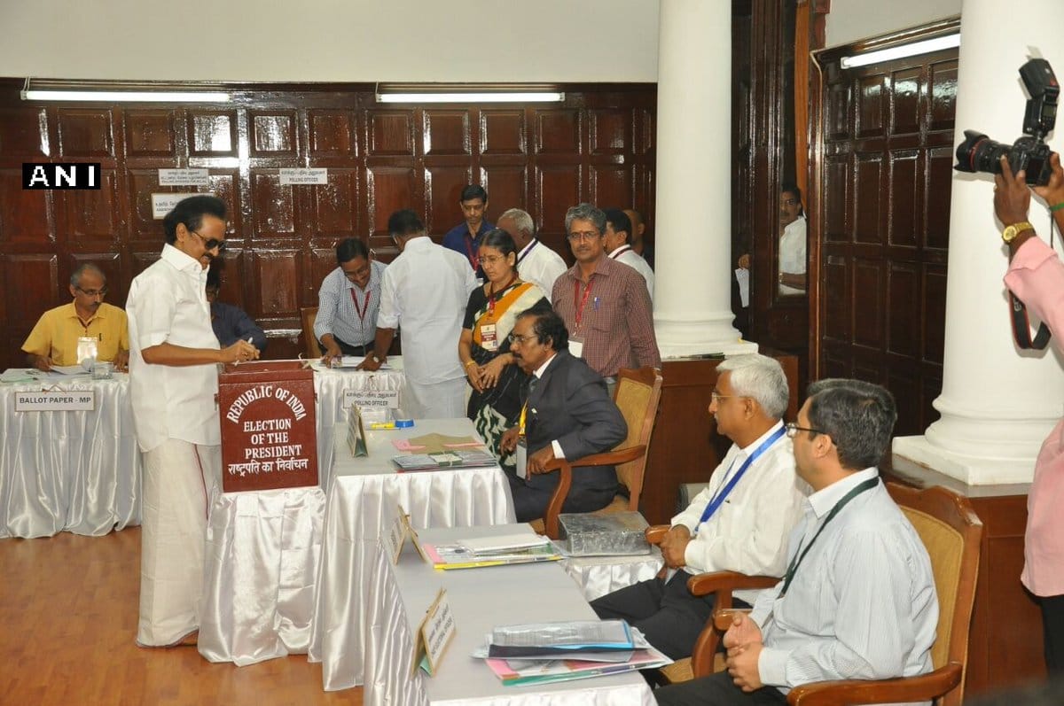 Presidential Election 2017: Cm's Of different States cast their vote 