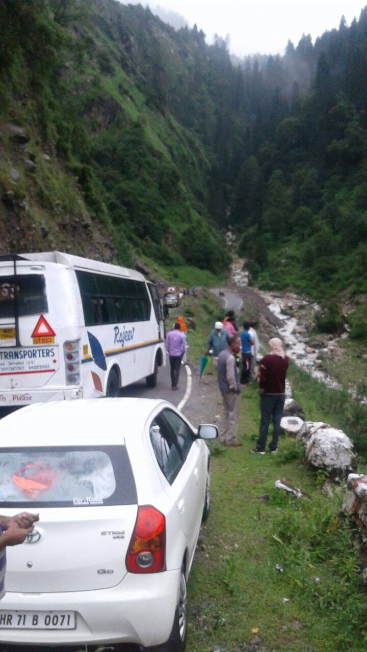 yamunotri highway blocked