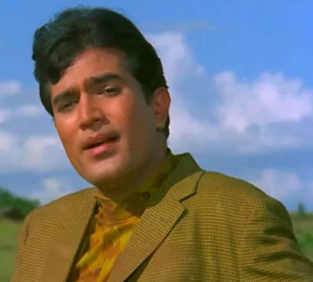 Rajesh Khanna death anniversary: Rajesh Khanna crazy fan bleeds applies blood as sindoor in his name
