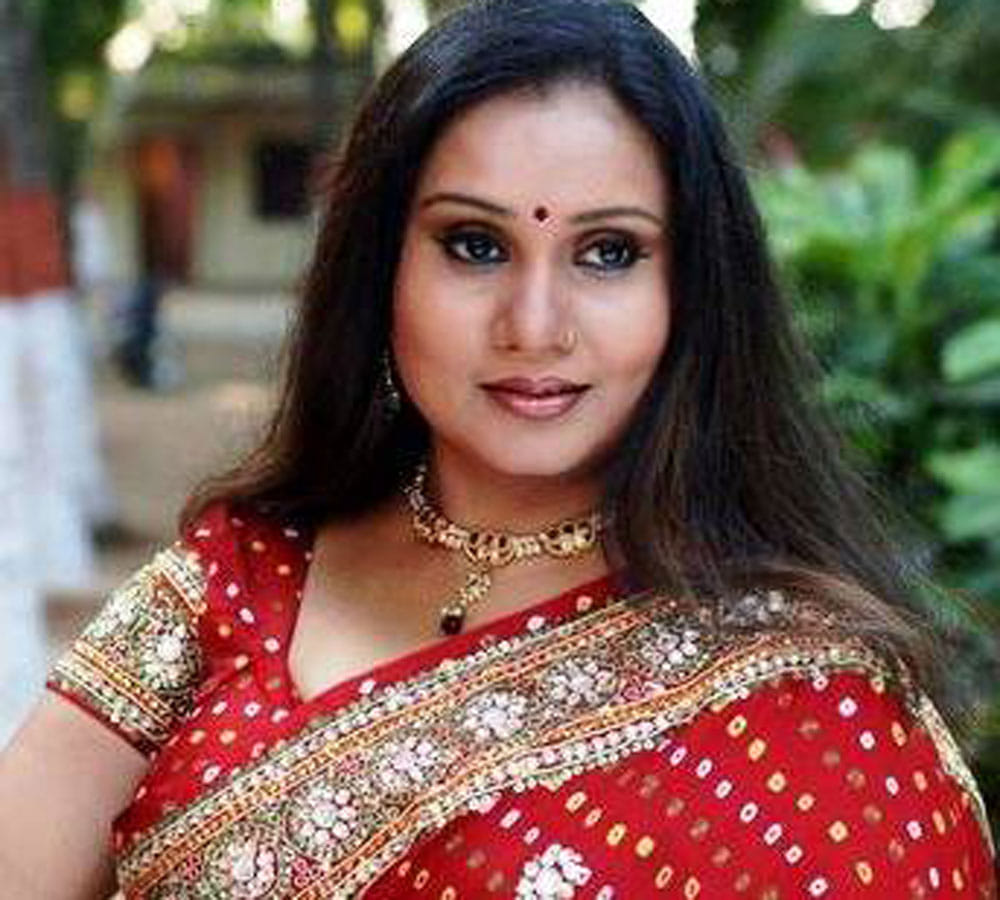 Marathi actress Priya Berde molested in a Mumbai theatre hall