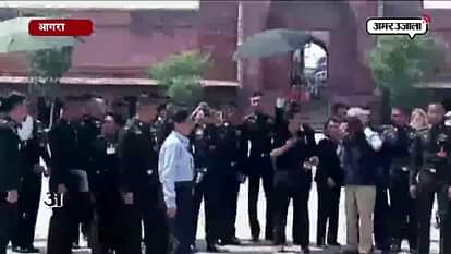 QUEEN OF THAILAND VISIT THE TAJMAIHAL IN AGRA