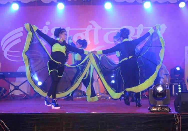 bhojpuri music and  western dance  in varanasi 